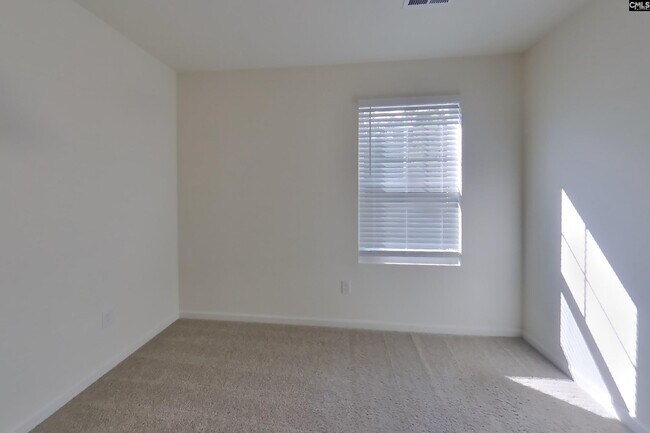 Building Photo - 1077 Crescent Moon Lp