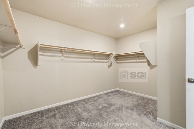 Building Photo - 17851 W Daley Ln