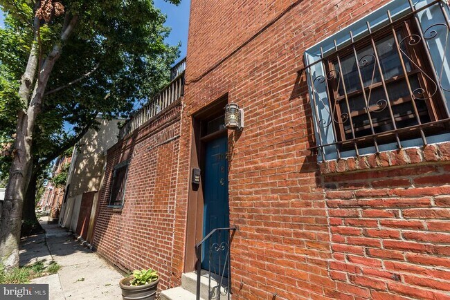 Building Photo - 1102 N 4th St