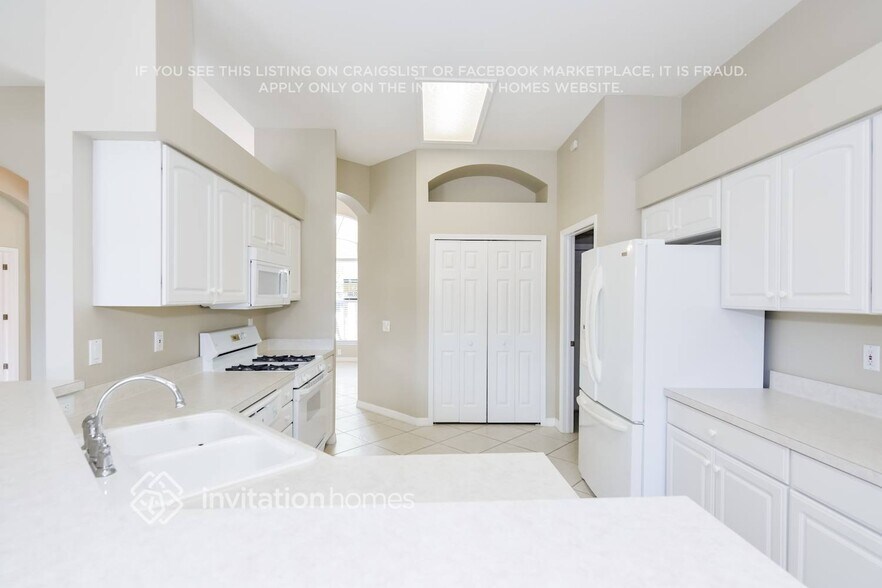 Building Photo - 18127 Sweet Jasmine Dr