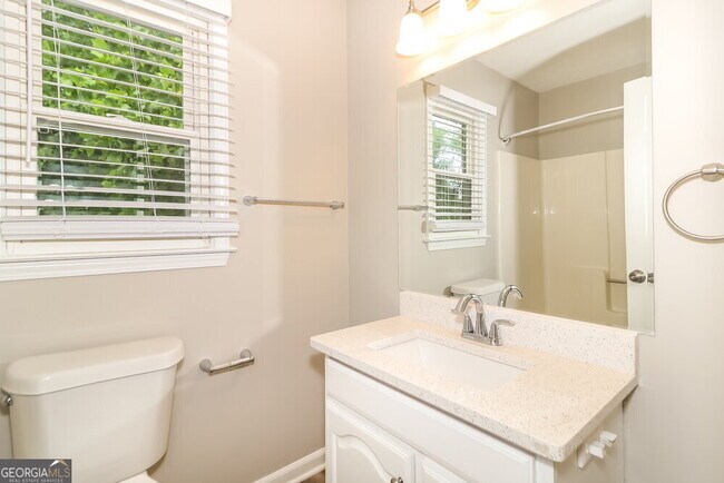 Building Photo - 3070 Revere Cir