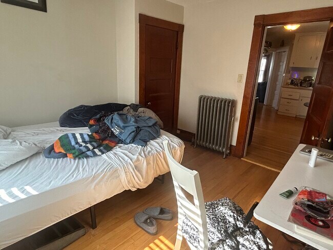 Building Photo - 133 Brook St