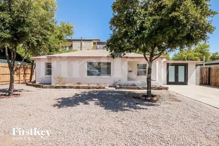 Primary Photo - 930 E Weber Dr