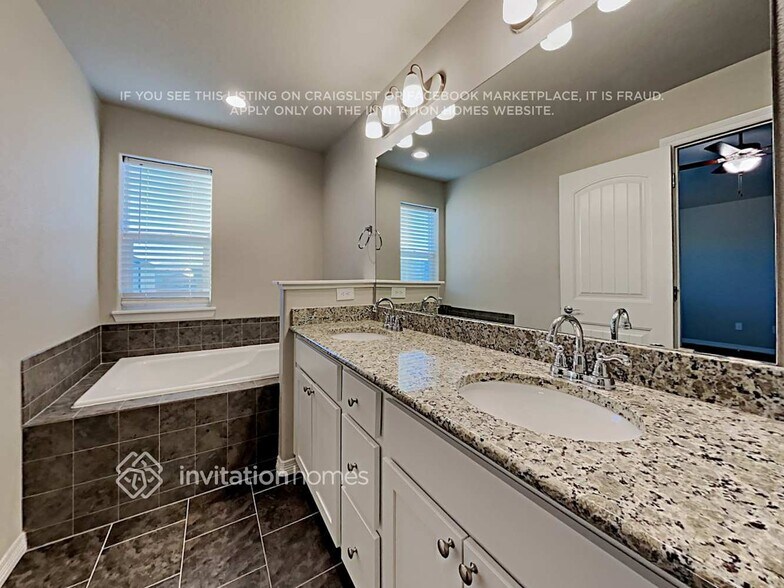 Building Photo - 6178 Mumford Dr.