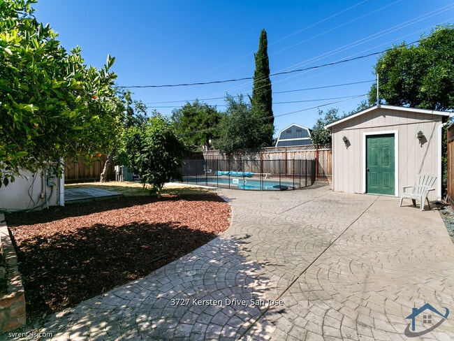 Building Photo - 3727 Kersten Dr