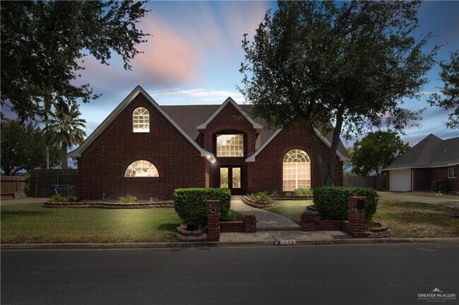 Building Photo - 113 Pelican Ave W