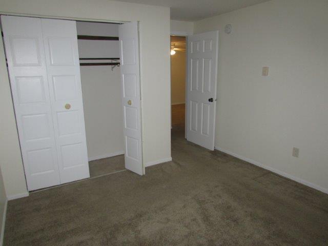 Building Photo - 309 Island Dr