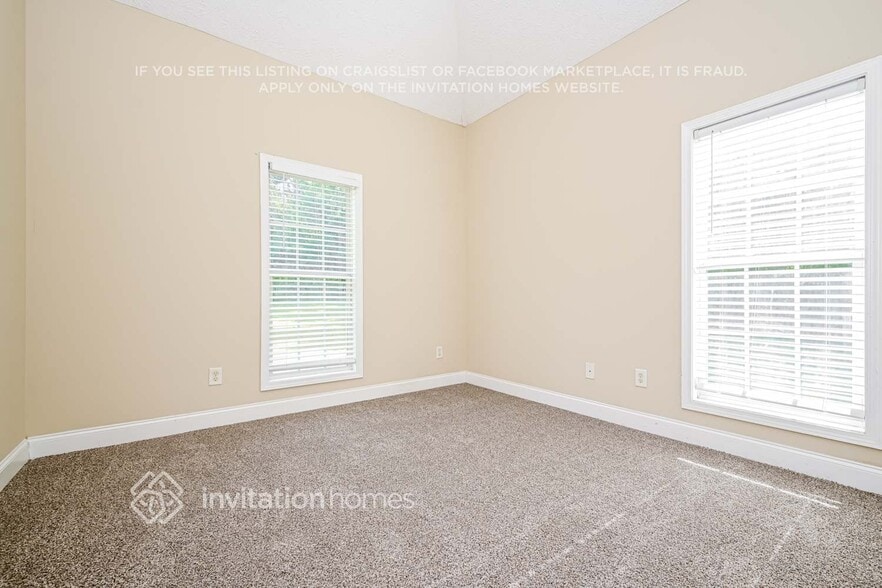 Building Photo - 220 Hedgewood Dr