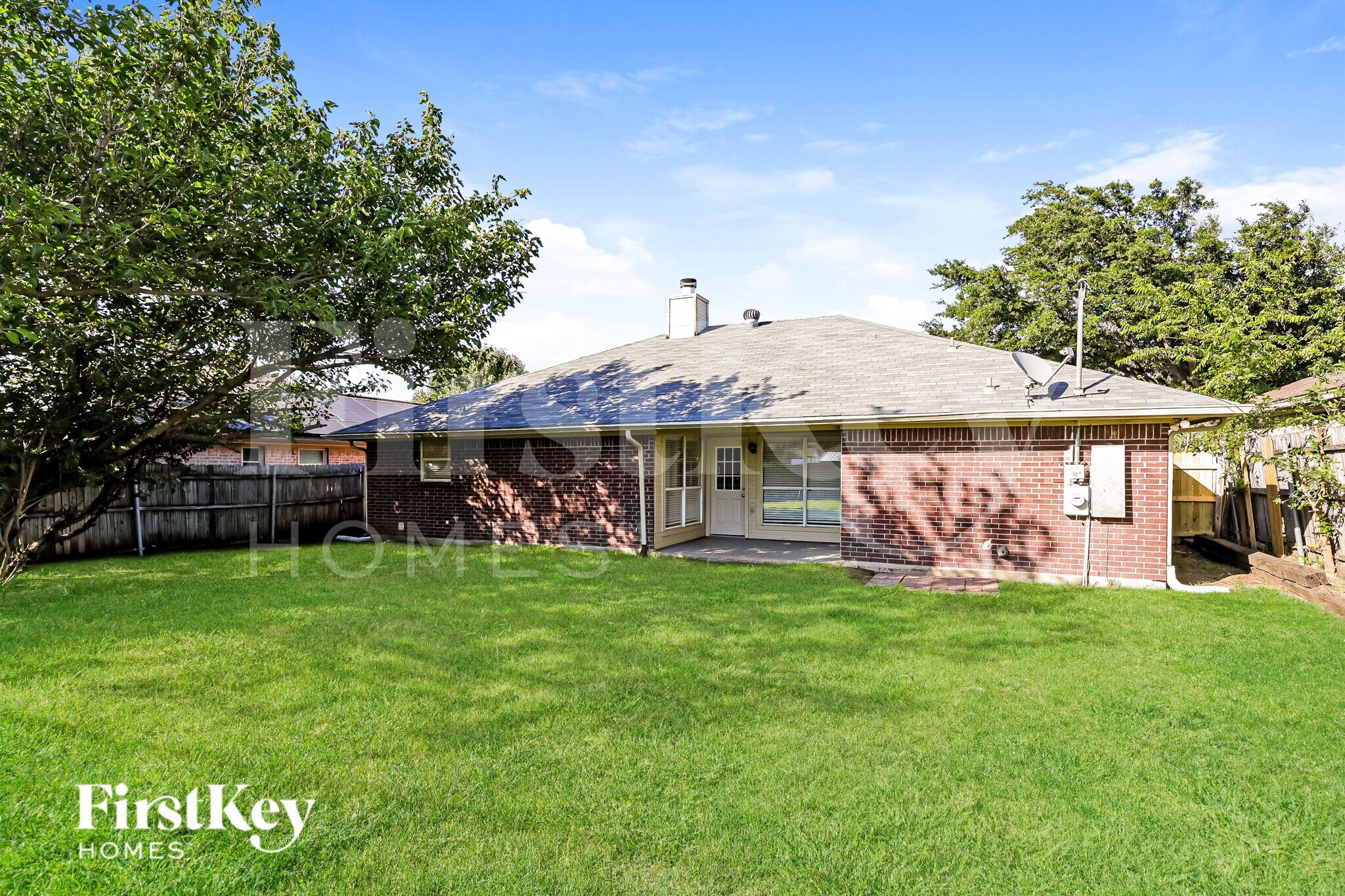 Building Photo - 606 Plainview Dr
