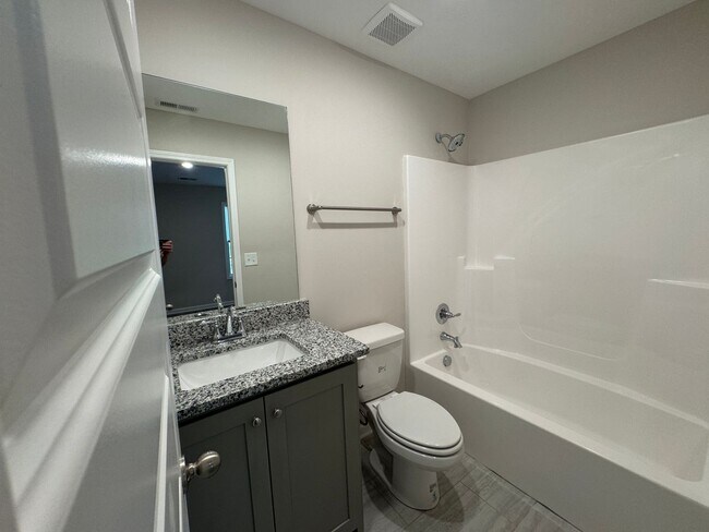 Building Photo - 205 Mountaindale Dr