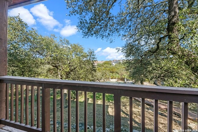 Building Photo - Charming Home Awaits: Spacious & Modern Living in a Prime Location