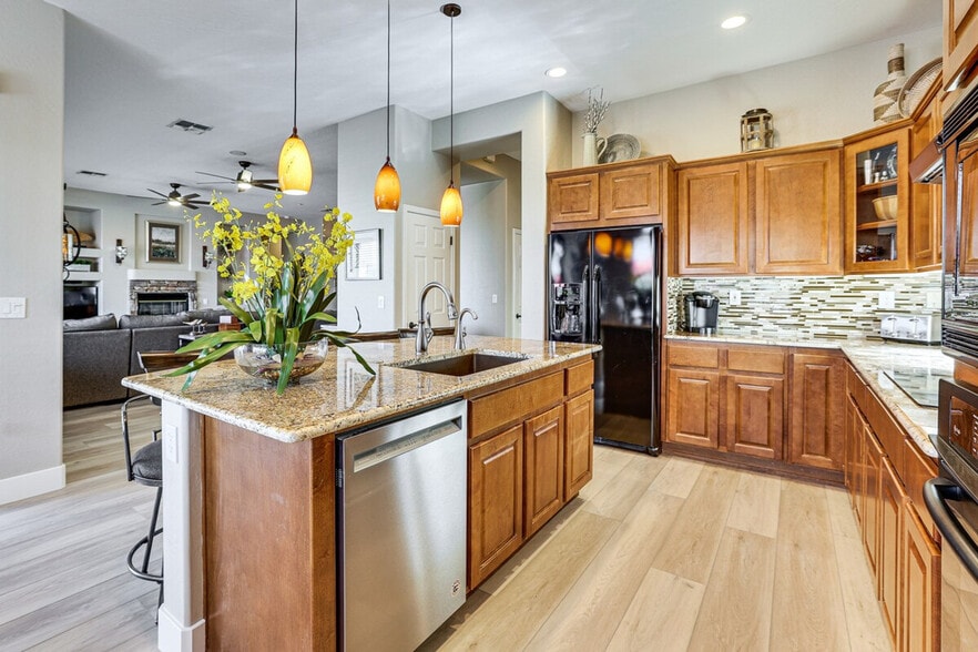 Building Photo - 41708 N Cross Timbers Trail