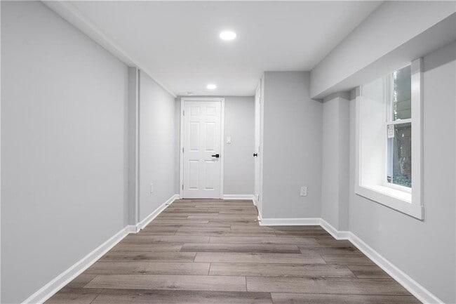 Building Photo - 1288 Lorenzo Dr SW