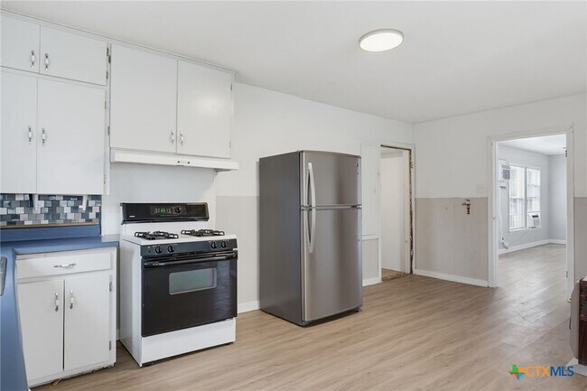 Building Photo - 212 S 26th St