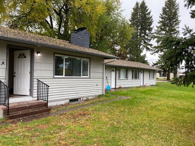 Building Photo - Government Way Triplex