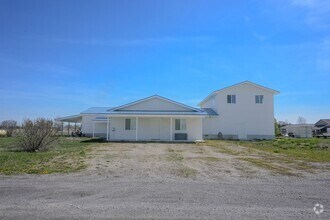Building Photo - Stunning St. Anthoney Home: Recently Remod...