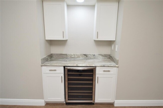 Building Photo - 6330 Grand Bahama Cir