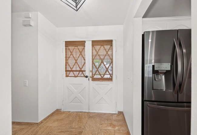 Building Photo - Updated Single-Story Home in South Redlands