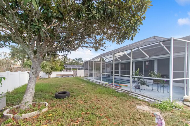 Building Photo - Hudson Pool Home for Lease