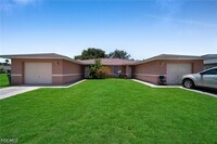 Building Photo - 3738 Santa Barbara Blvd S