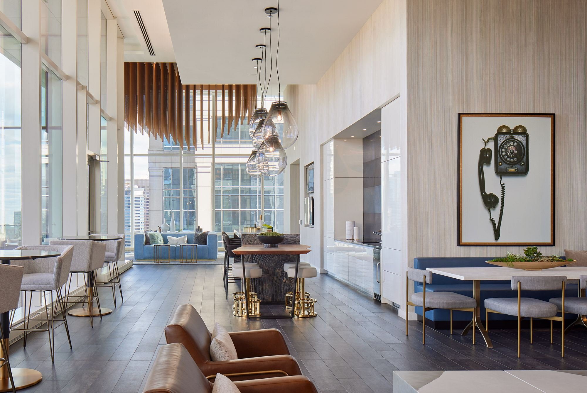 Building Photo - 162 N Clark St