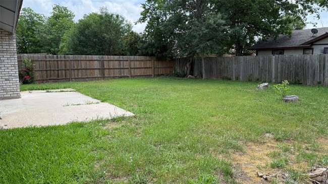Building Photo - 1307 Wroxton Way