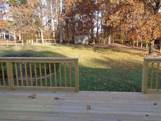 Building Photo - APPLICATION PENDING-NICE-One Level House for Rent in Oak Ridge