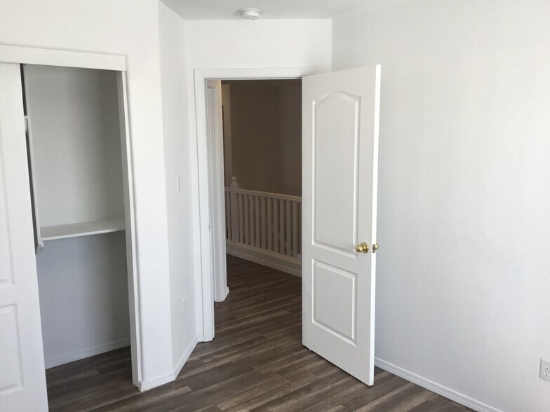 Building Photo - 3833 Oasis Springs Rd NE