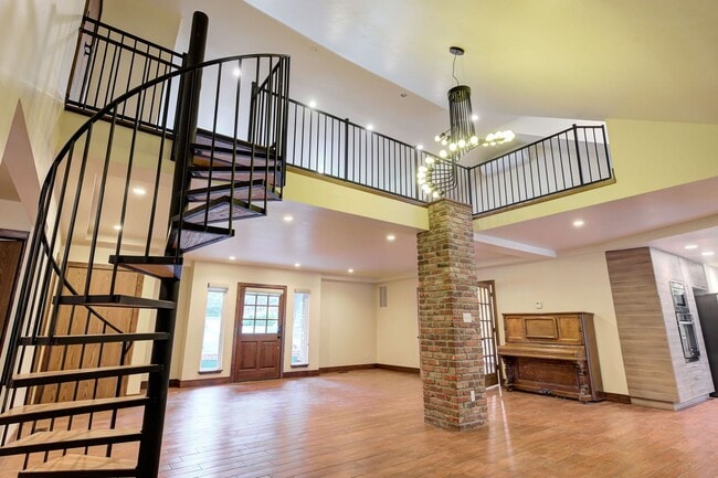 Building Photo - 2429 Cedar Oak Dr