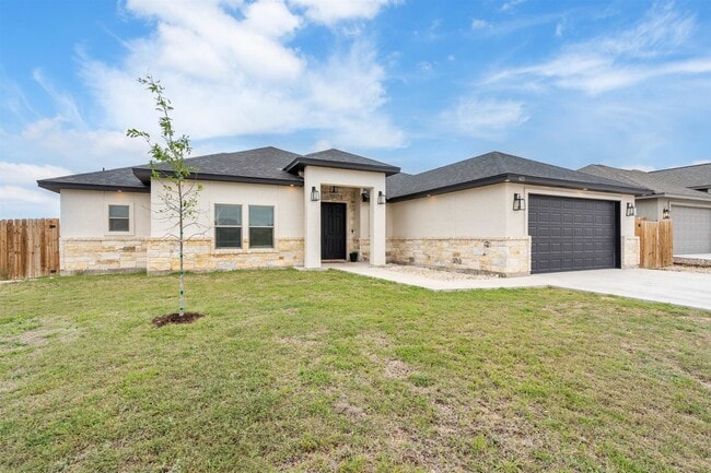 Building Photo - 423 Pitaya Ln