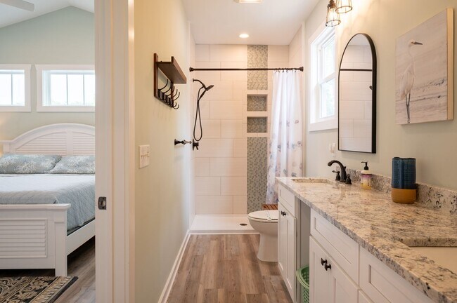 Building Photo - GORGEOUS OFF-SEASON RENTAL