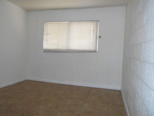 Building Photo - Charming 1-Bedroom Condo for Rent!