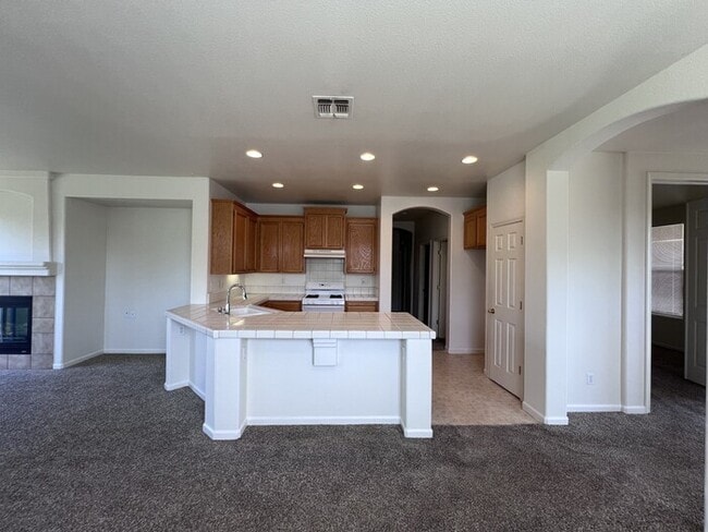 Building Photo - 5016 Cleveland Bay Way