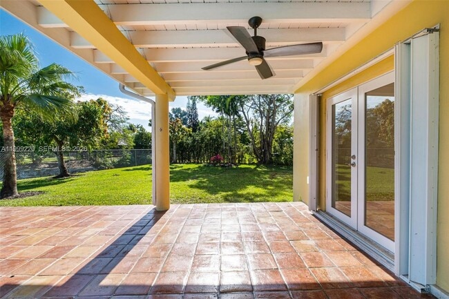 Building Photo - 11401 SW 72nd Pl