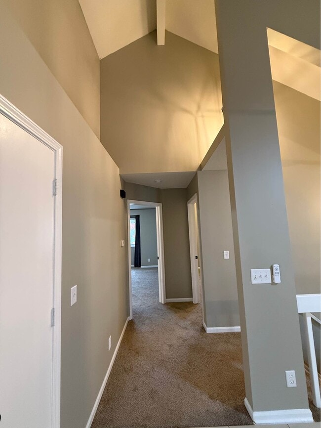 Building Photo - 6735 S 153rd Cir