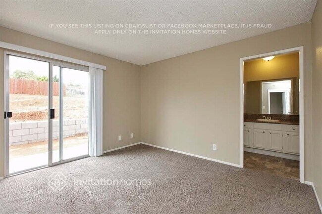 Building Photo - 10533 Gramercy Pl
