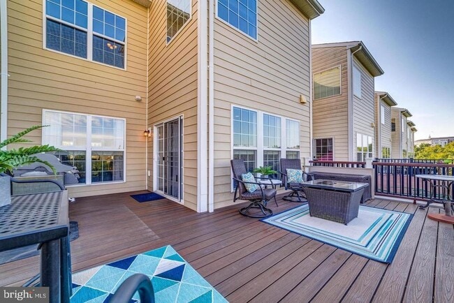 Building Photo - 20637 Erskine Terrace