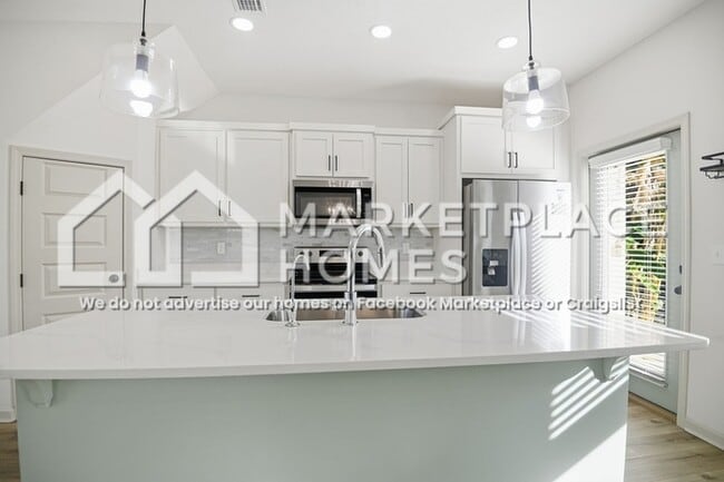 Building Photo - 3532 Mill Point Cove