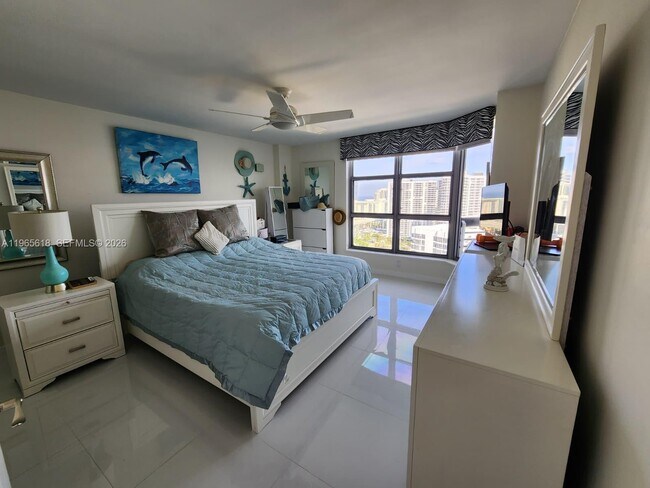 Building Photo - 3530 Mystic Pointe Dr