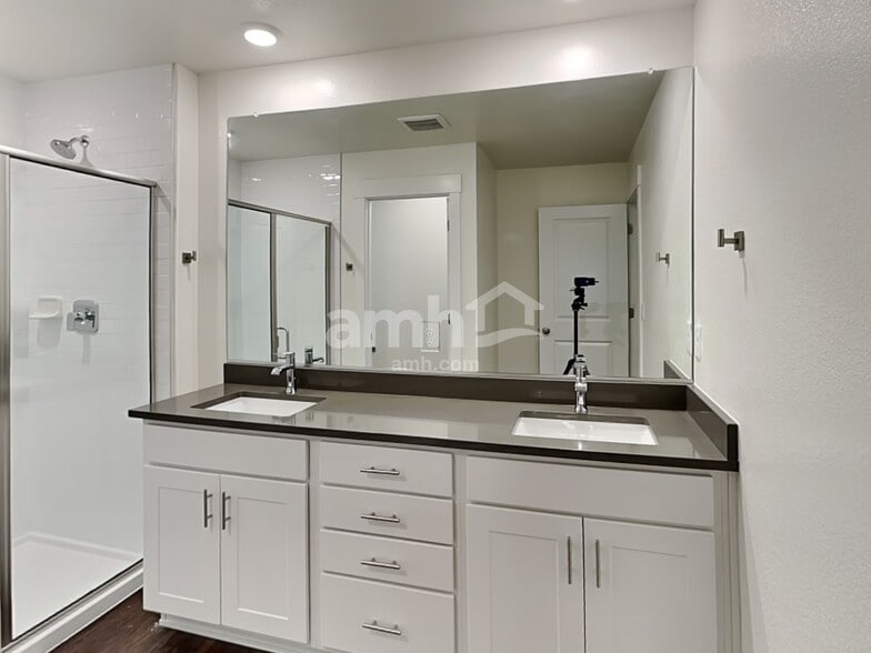 Building Photo - 3917 Patterdale Pl