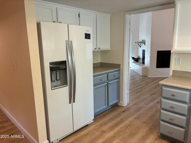 Building Photo - 8437 E San Benito Dr