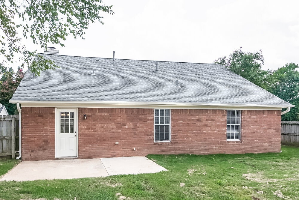 Building Photo - 1886 Towson Ln