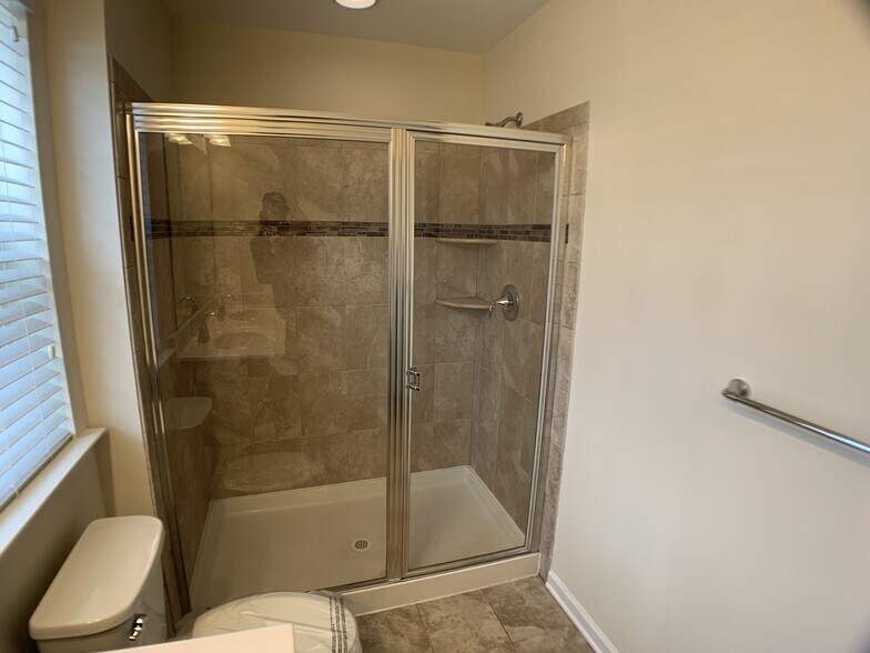 Building Photo - 512 Cobble Dr