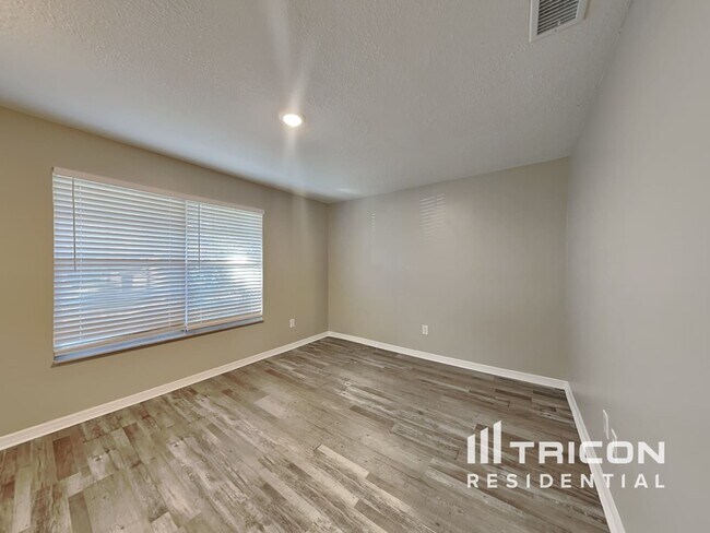 Building Photo - 1557 Skye Ct