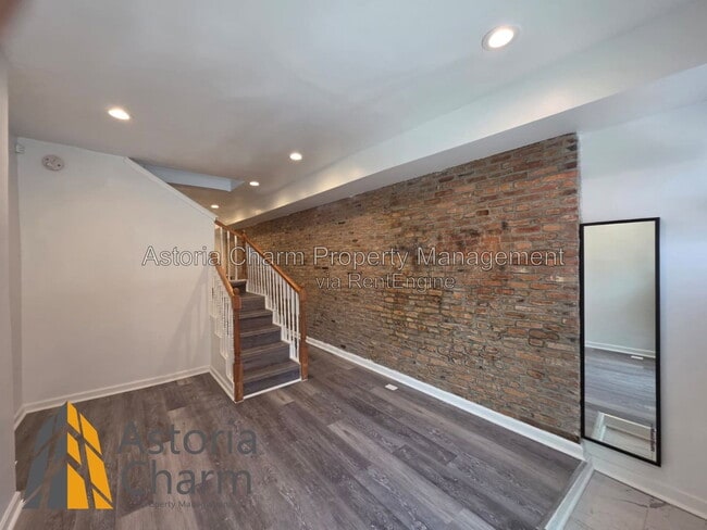 Building Photo - 519 E 28th St