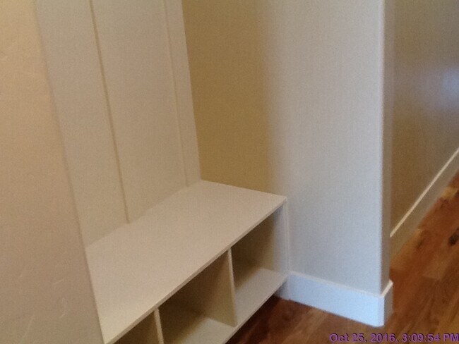 Building Photo - Beautiful home located it Madelyn estates in Meridian