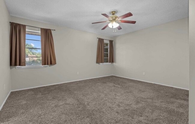 Building Photo - 2020 S Tipton Ave