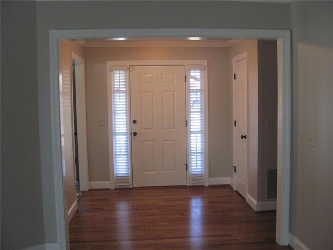 Building Photo - 3383 Conley Downs Dr