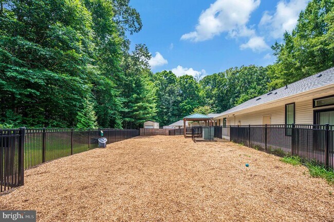 Building Photo - 15385 Windsong Ln