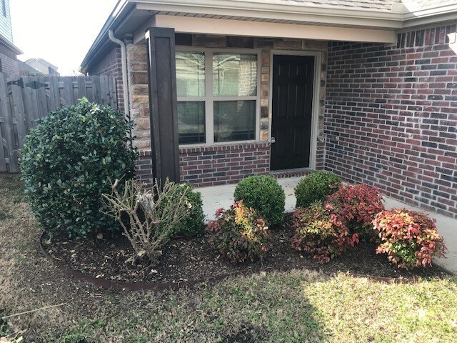 Building Photo - Adorable 3 Bedroom w/ Excellent Location!